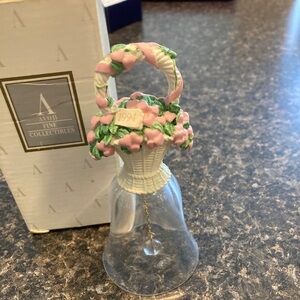Vintage 1994 Avon Basket of Love Crystal Bell 24% Lead Crystal Flowers Hearts
